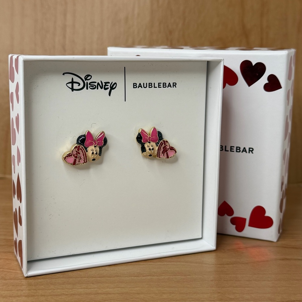 Disney x BaubleBar Kids Minnie Mouse Pink Heart Stud Earrings